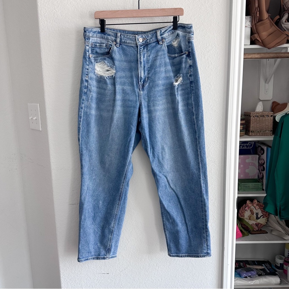 American Eagle Mom Straight Denim Jeans Distressed size 16